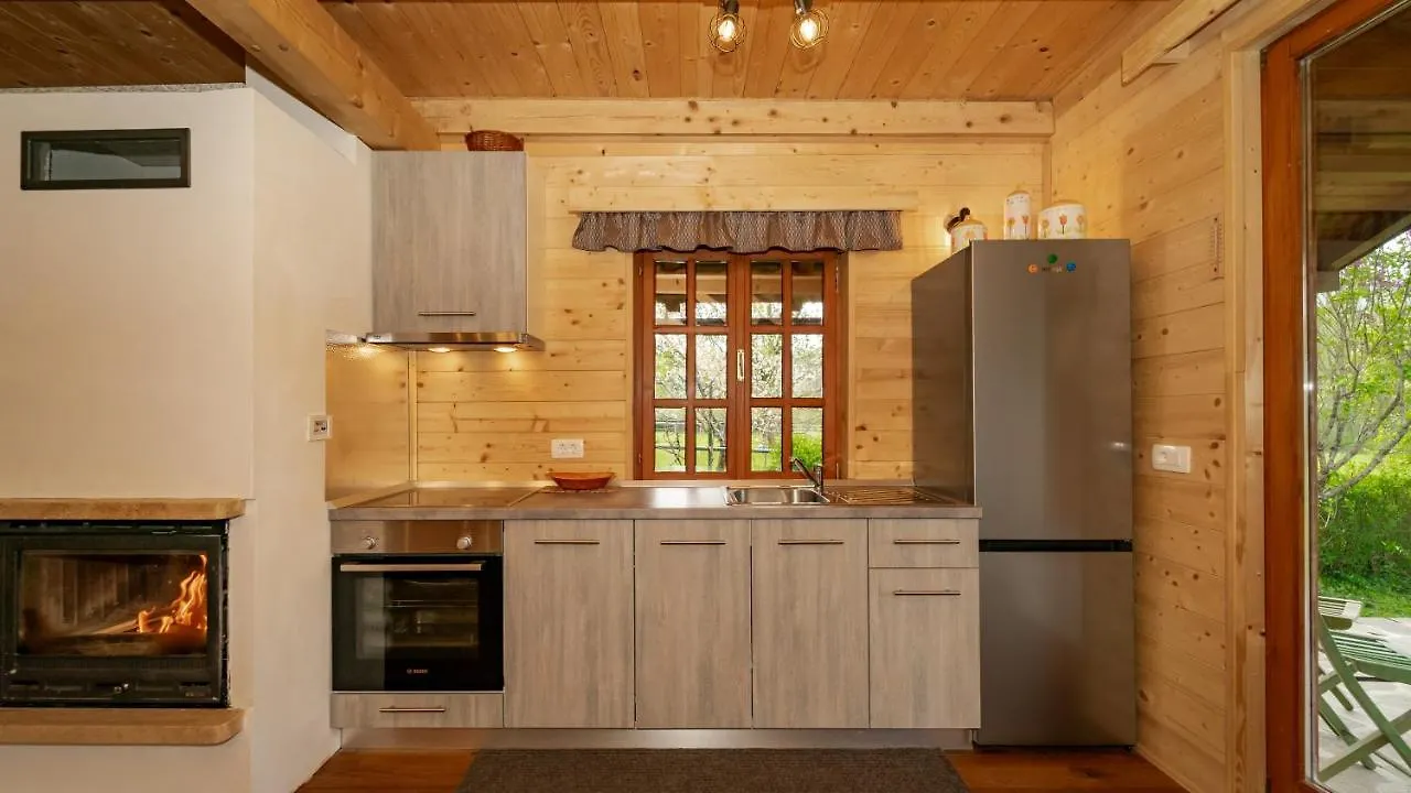Brvnara Wooden House Pia